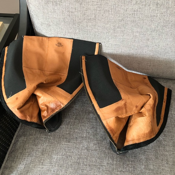 Black leather boots. 6 1/2. Stretch calves. Back zipper. - Picture 4 of 6